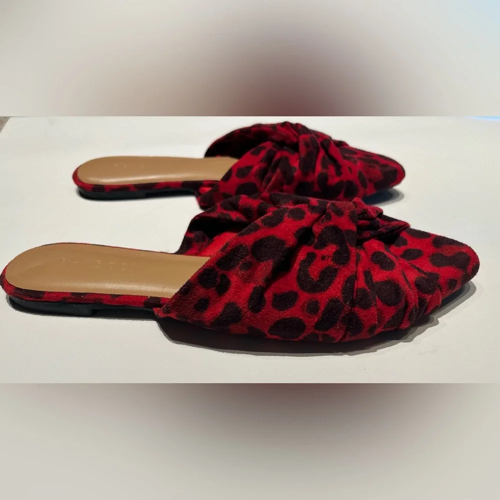 Bamboo Red and Black Knotted Red Leopard Print Mules - Picture 5 of 7